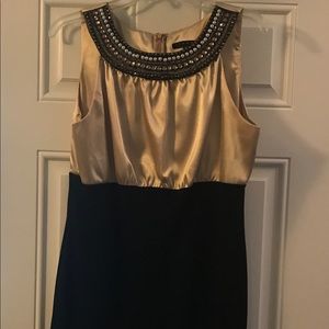 Beautiful holiday dress!